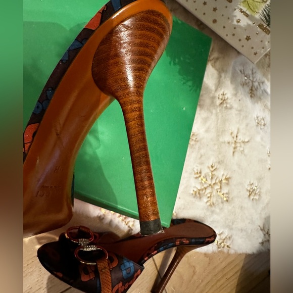 Gucci Horsebit Lizard Swarovski Crystal Mules Heels Sz 6B. Beautiful Condition. - Picture 8 of 9